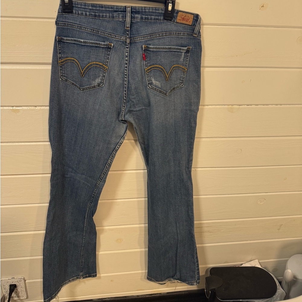 Levi’s boot cut
Super low 518 jeans
Good per owned condition
32w/31L
